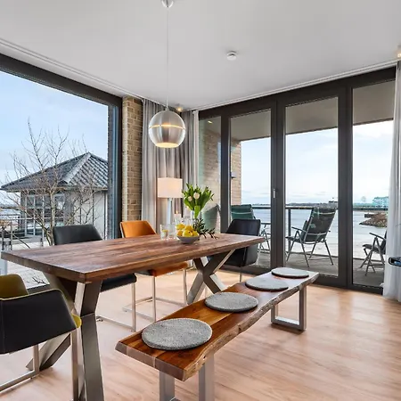 Heimathafen 1 Luxusferienwohnung In Erster Reihe Direkt Am Mit Sauna Und Kamin *